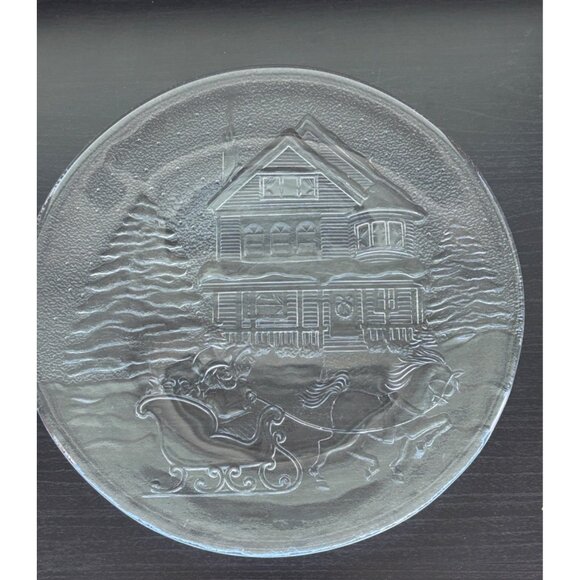 Clear Glass Holiday Decorative Plate With Sleigh Scene & Victorian House Design - Picture 2 of 5